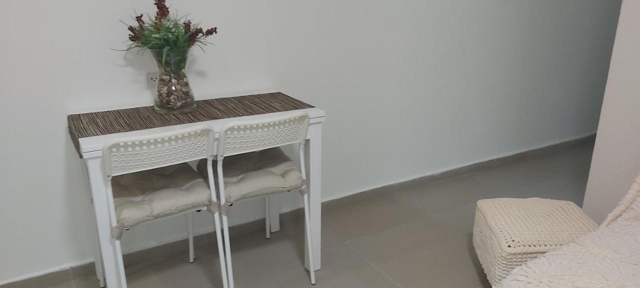 פינה קטנה בערבה Otel Be'er Ora Dış mekan fotoğraf